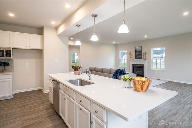 3729 Oak Creek Drive, Sugarcreek Twp, OH 45440
