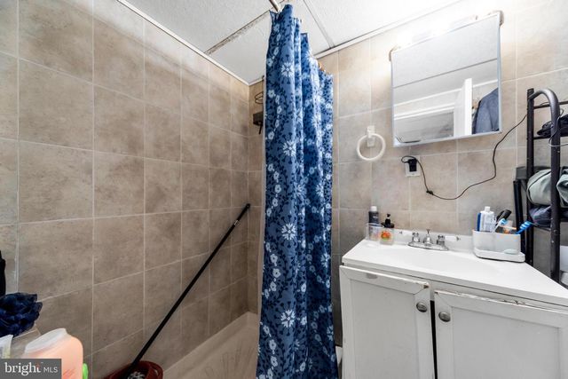 7517 PARKVIEW RD, Upper Darby, PA 19082