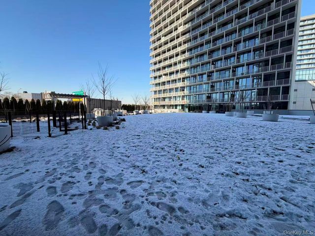 131-02B 40th Road 7R, Flushing, NY 11354