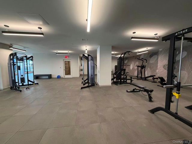 131-02B 40th Road 7R, Flushing, NY 11354