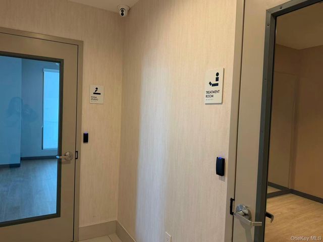 131-02B 40th Road 7R, Flushing, NY 11354