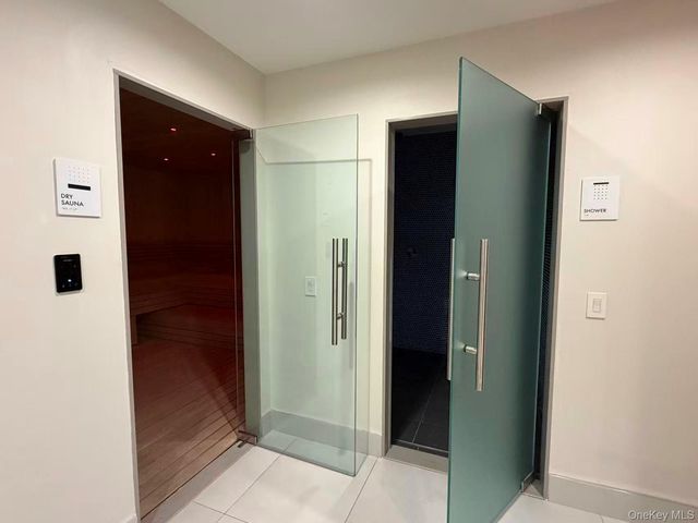 131-02B 40th Road 7R, Flushing, NY 11354