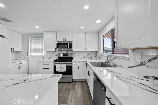 43203 27th Street, Lancaster, CA 93536