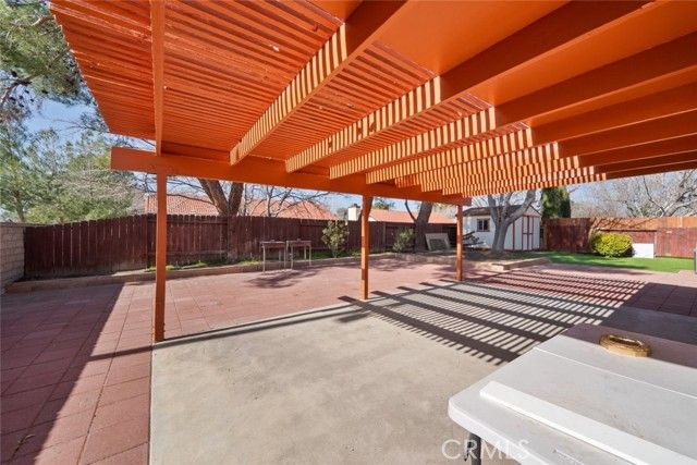 43203 27th Street, Lancaster, CA 93536