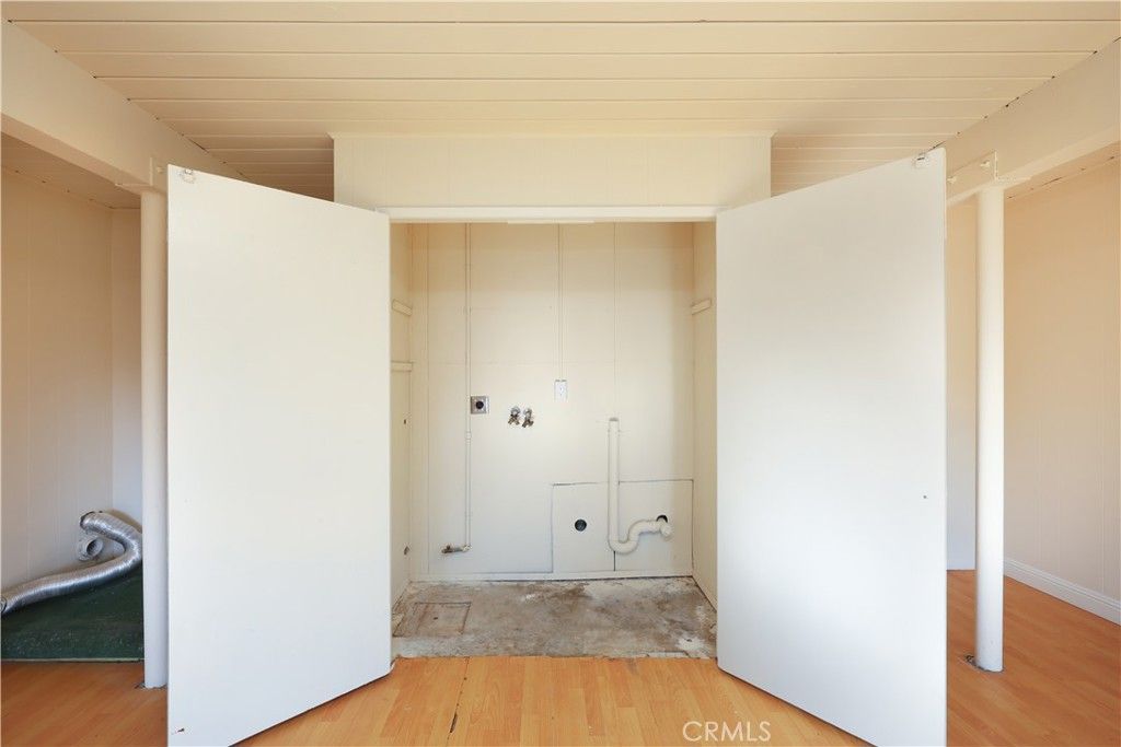 Image 20 of property listing at 10055 Mattock, Downey, CA 90240