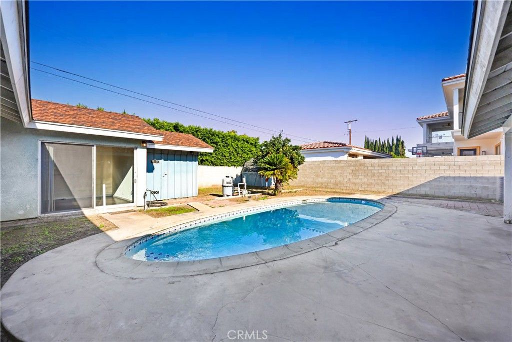 Image 34 of property listing at 10055 Mattock, Downey, CA 90240