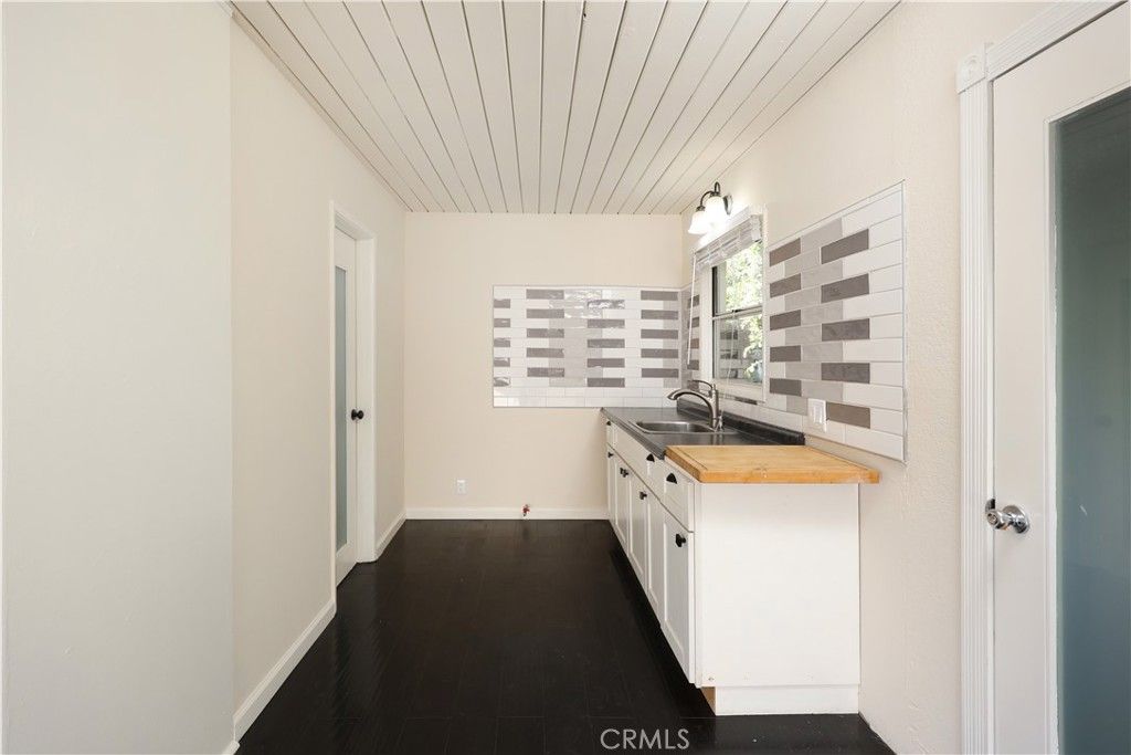 Image 40 of property listing at 10055 Mattock, Downey, CA 90240