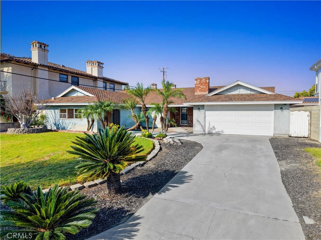 Image 5 of property listing at 10055 Mattock, Downey, CA 90240