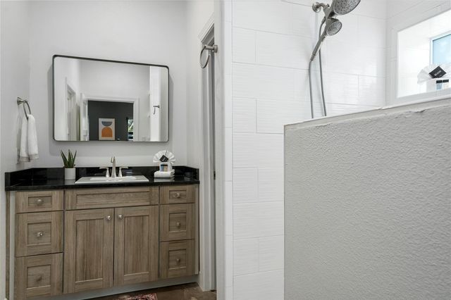 849 W Live Oak ST, Fredericksburg, TX 78624