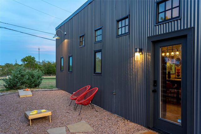 849 W Live Oak ST, Fredericksburg, TX 78624