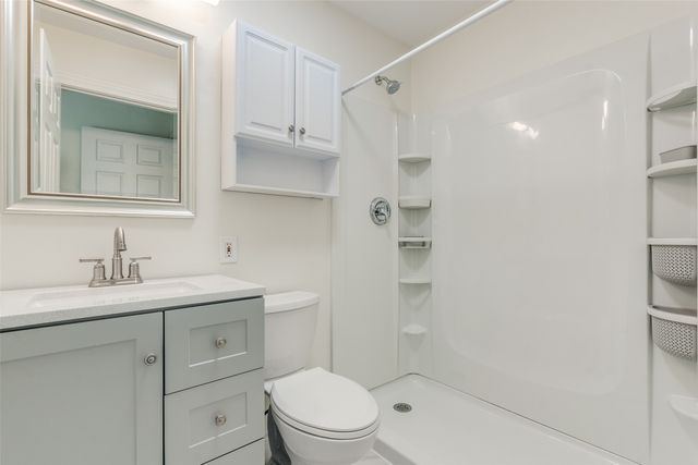 5042 W University Boulevard, Dallas, TX 75209