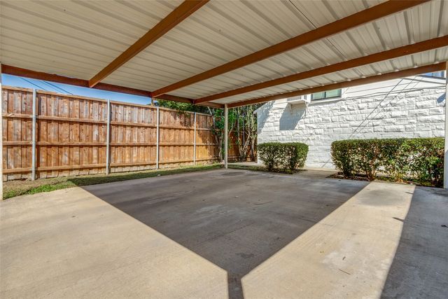 5042 W University Boulevard, Dallas, TX 75209