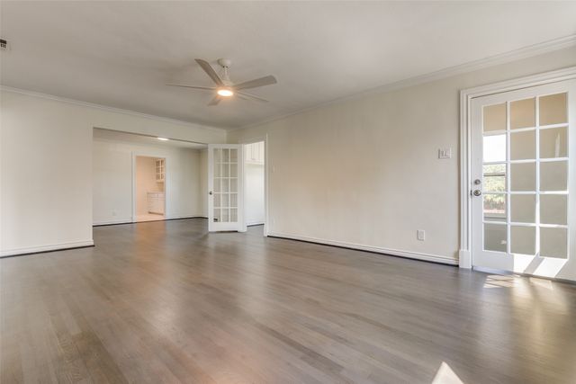 5042 W University Boulevard, Dallas, TX 75209