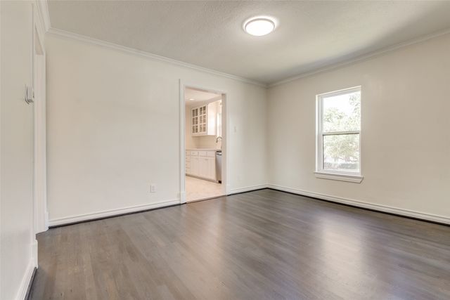 5042 W University Boulevard, Dallas, TX 75209