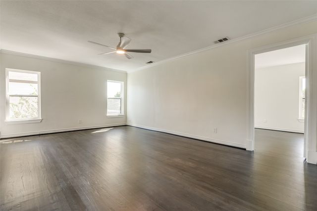 5042 W University Boulevard, Dallas, TX 75209