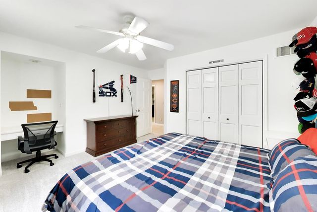 4010 Terry Avenue, Crystal Lake, IL 60014