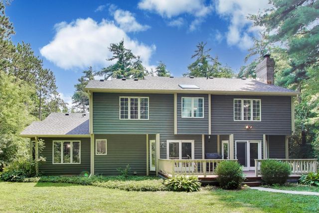 4010 Terry Avenue, Crystal Lake, IL 60014
