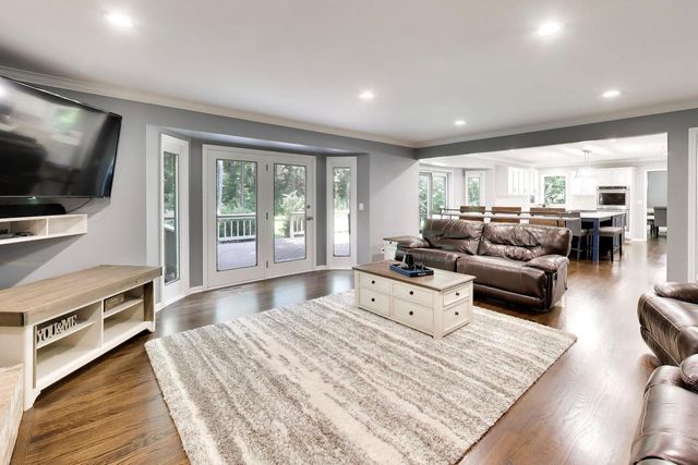 4010 Terry Avenue, Crystal Lake, IL 60014