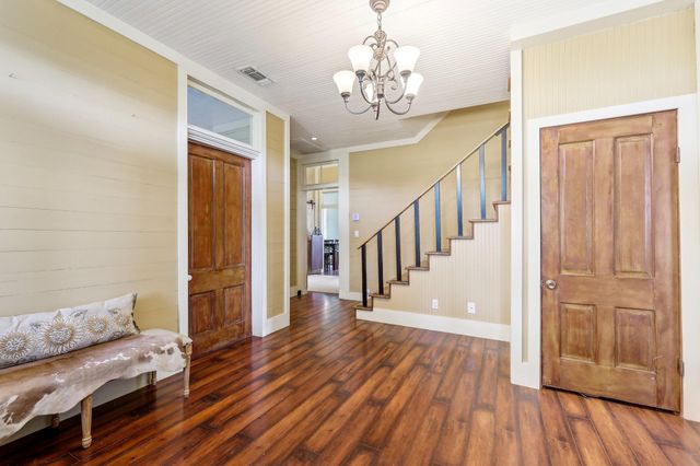 1200 County Road 211, Giddings, TX 78942