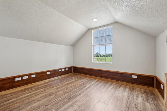 1200 County Road 211, Giddings, TX 78942
