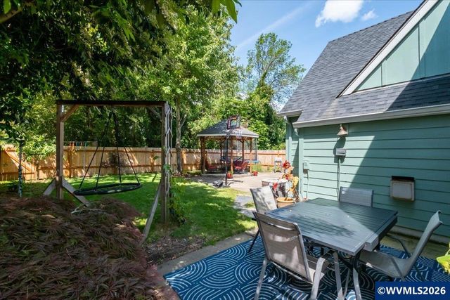 2649 21st Av SE, Albany, OR 97322
