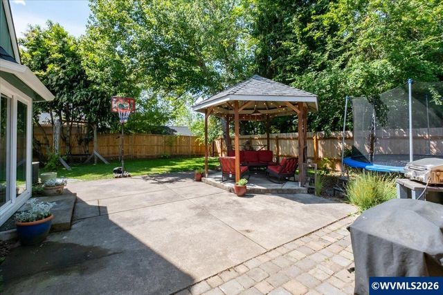 2649 21st Av SE, Albany, OR 97322