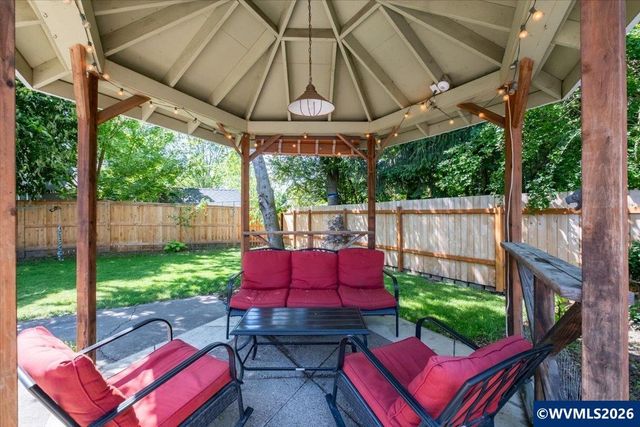 2649 21st Av SE, Albany, OR 97322