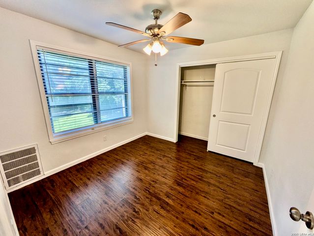 304 E Mistletoe, San Antonio, TX 78212