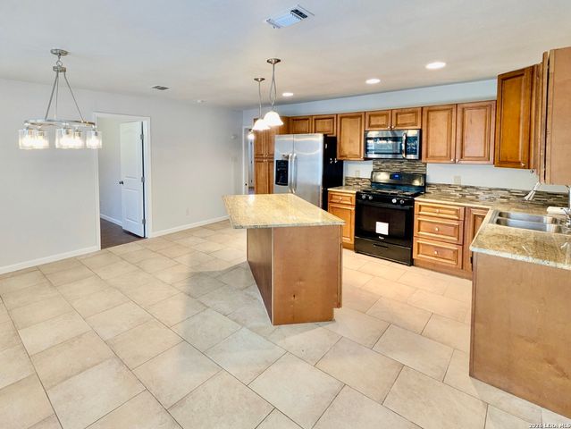 304 E Mistletoe, San Antonio, TX 78212