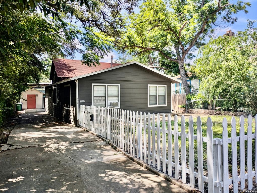 304 E Mistletoe, San Antonio, TX 78212