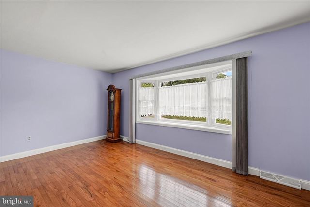 1202 HILLCREEK RD, Pasadena, MD 21122
