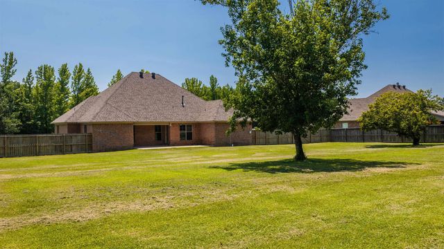 28 Place Lane, Greenbrier, AR 72058