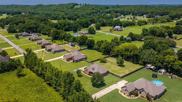 28 Place Lane, Greenbrier, AR 72058