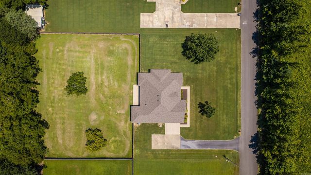 28 Place Lane, Greenbrier, AR 72058