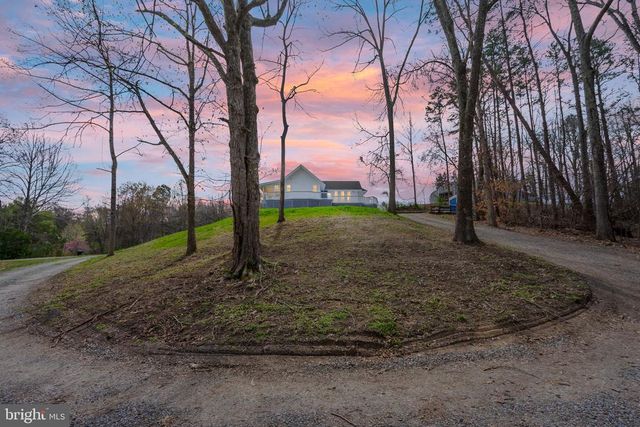 161 N ANNA DR, Louisa, VA 23093
