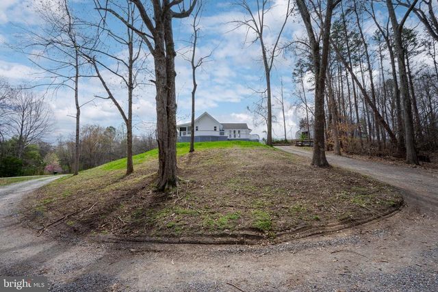 161 N ANNA DR, Louisa, VA 23093