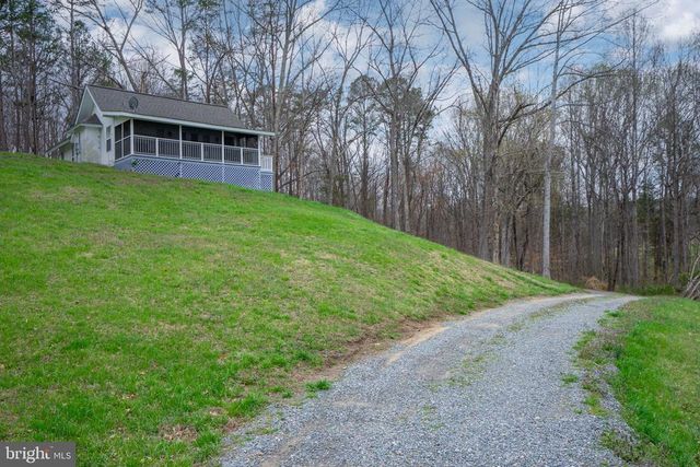 161 N ANNA DR, Louisa, VA 23093