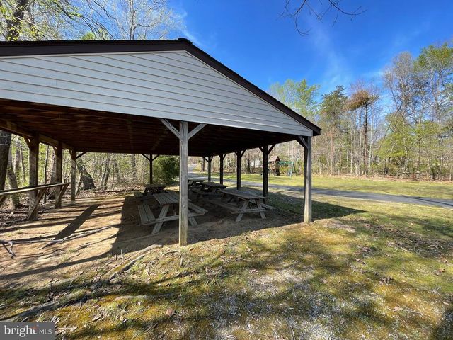 161 N ANNA DR, Louisa, VA 23093