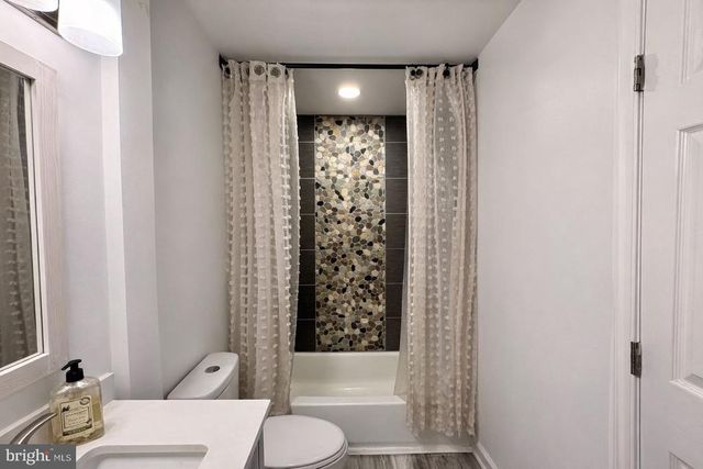 161 N ANNA DR, Louisa, VA 23093