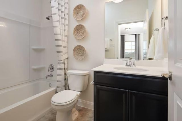 6421 Apache Plum LN, Spicewood, TX 78669