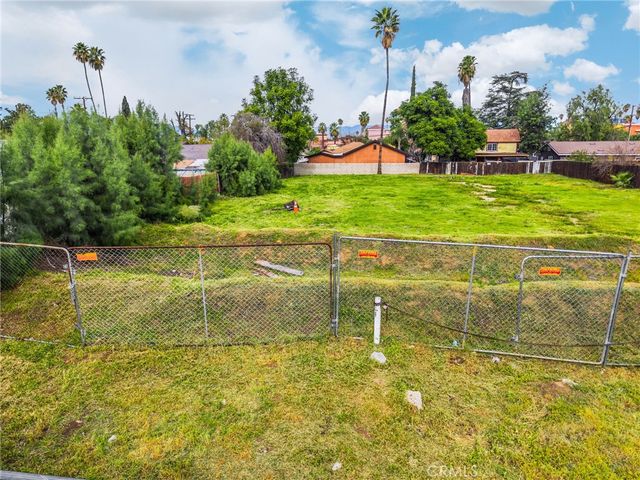 1871 10th, Riverside, CA 92507
