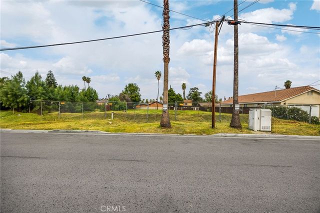 1871 10th, Riverside, CA 92507
