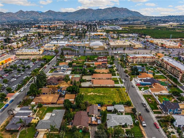 1871 10th, Riverside, CA 92507