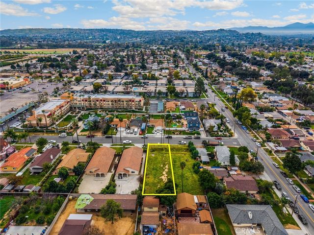 1871 10th, Riverside, CA 92507