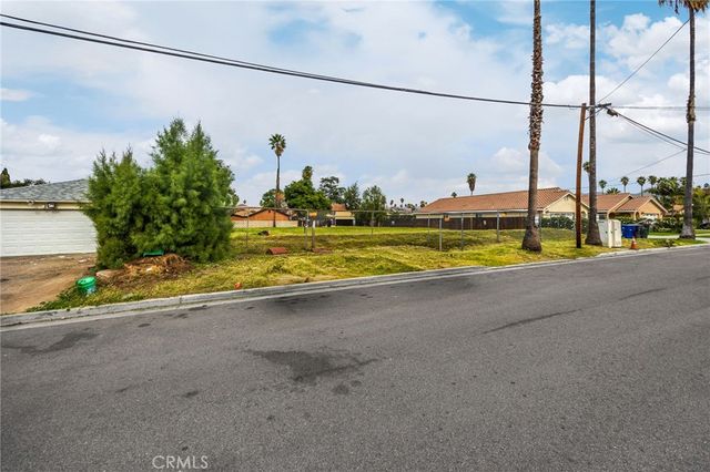 1871 10th, Riverside, CA 92507
