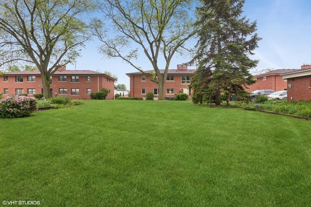 10720 W Cermak Road, Westchester, IL 60154