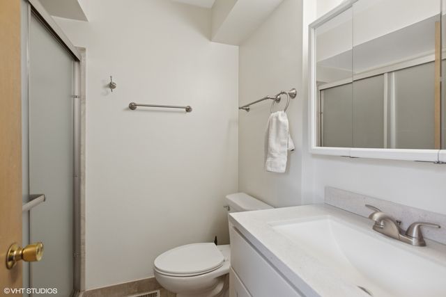 10720 W Cermak Road, Westchester, IL 60154
