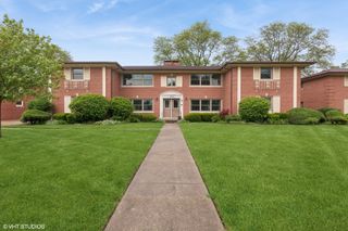 10720 W Cermak Road, Westchester, IL 60154