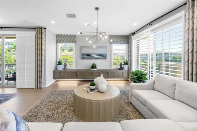101 Alder Ridge, Lake Forest, CA 92610
