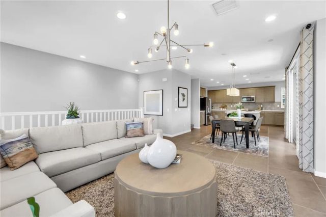 101 Alder Ridge, Lake Forest, CA 92610